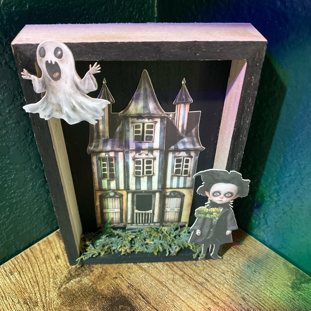 Spooky Haunted House Shadow Box - Picture 2 of 2